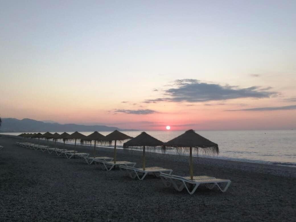 Ferienwohnung Escapada Familiar En Torrox Costa A 100M De La Playa, Vistas Al Mar Y Parking Gratis Exterior foto